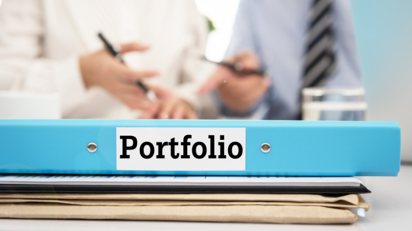 Avaliação por competências na prática, com rubricas, portfólios e evidências transformando o aprendizado — por Sérgio Bento De Araújo.