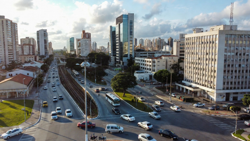 Soluções tecnológicas para a mobilidade urbana no Brasil analisadas por Aldo Vendramin.