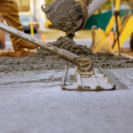 Valderci Malagosini Machado explica como agregados, cimento e aditivos atuam na composição do concreto e determinam sua resistência, durabilidade e desempenho na obra.