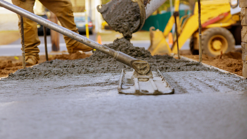 Valderci Malagosini Machado explica como agregados, cimento e aditivos atuam na composição do concreto e determinam sua resistência, durabilidade e desempenho na obra.