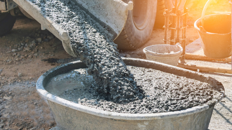 Neste artigo, Valderci Malagosini Machado detalha o papel de cada componente do concreto e mostra como a escolha correta dos materiais impacta diretamente na qualidade da construção.