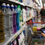 Suspensão de produtos da Ypê vira debate político e expõe o poder das redes sociais no consumo