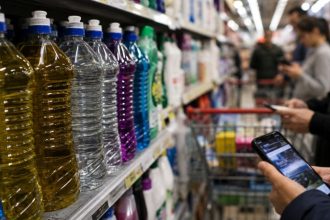 Suspensão de produtos da Ypê vira debate político e expõe o poder das redes sociais no consumo